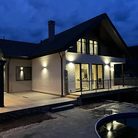 Utopia Villa *