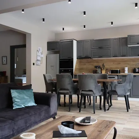 Serenity 别墅 巴尔奇克