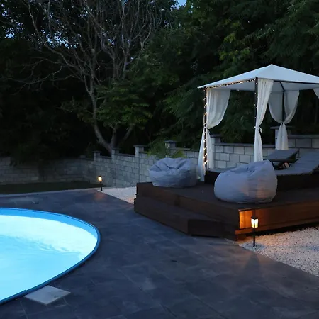 Utopia Villa